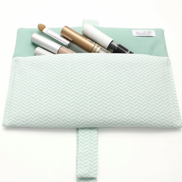 ETSY Women’s Seafoam Mint Green Chevron Makeup Bag, Glass Case, Purse, Pen Case - Picture 2 of 6